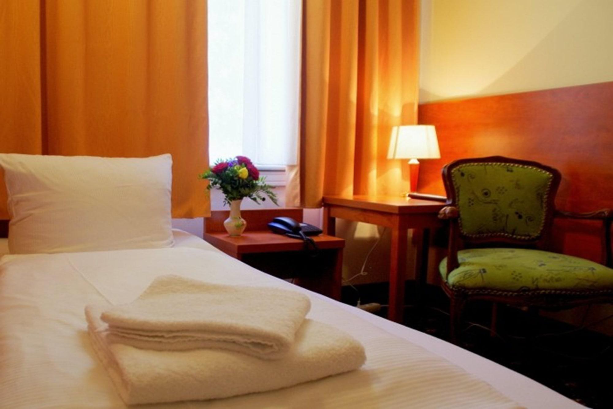 City Hotel Am Kurfuerstendamm Берлин Экстерьер фото